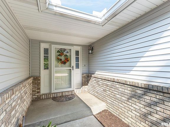 3rd image of 473 43rd Avenue Ct #2