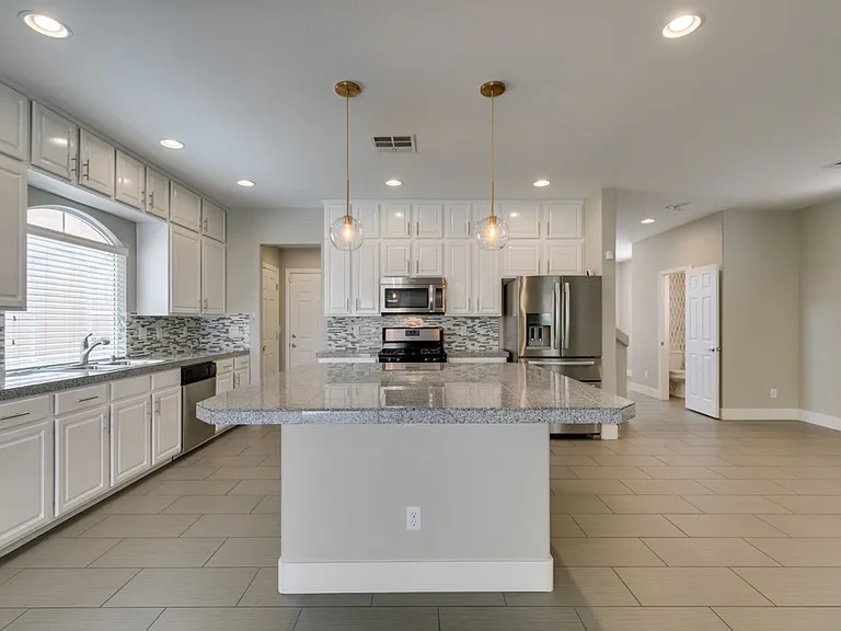 4586 W Camero Ave — Photo 19