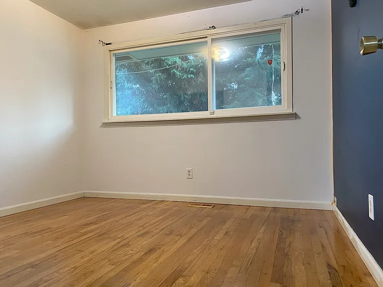 2722 S 125th Pl — Photo 18