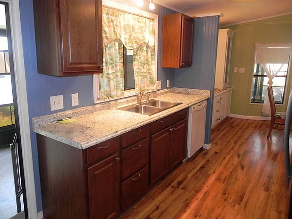 2nd image of 1301 S Indies Cir