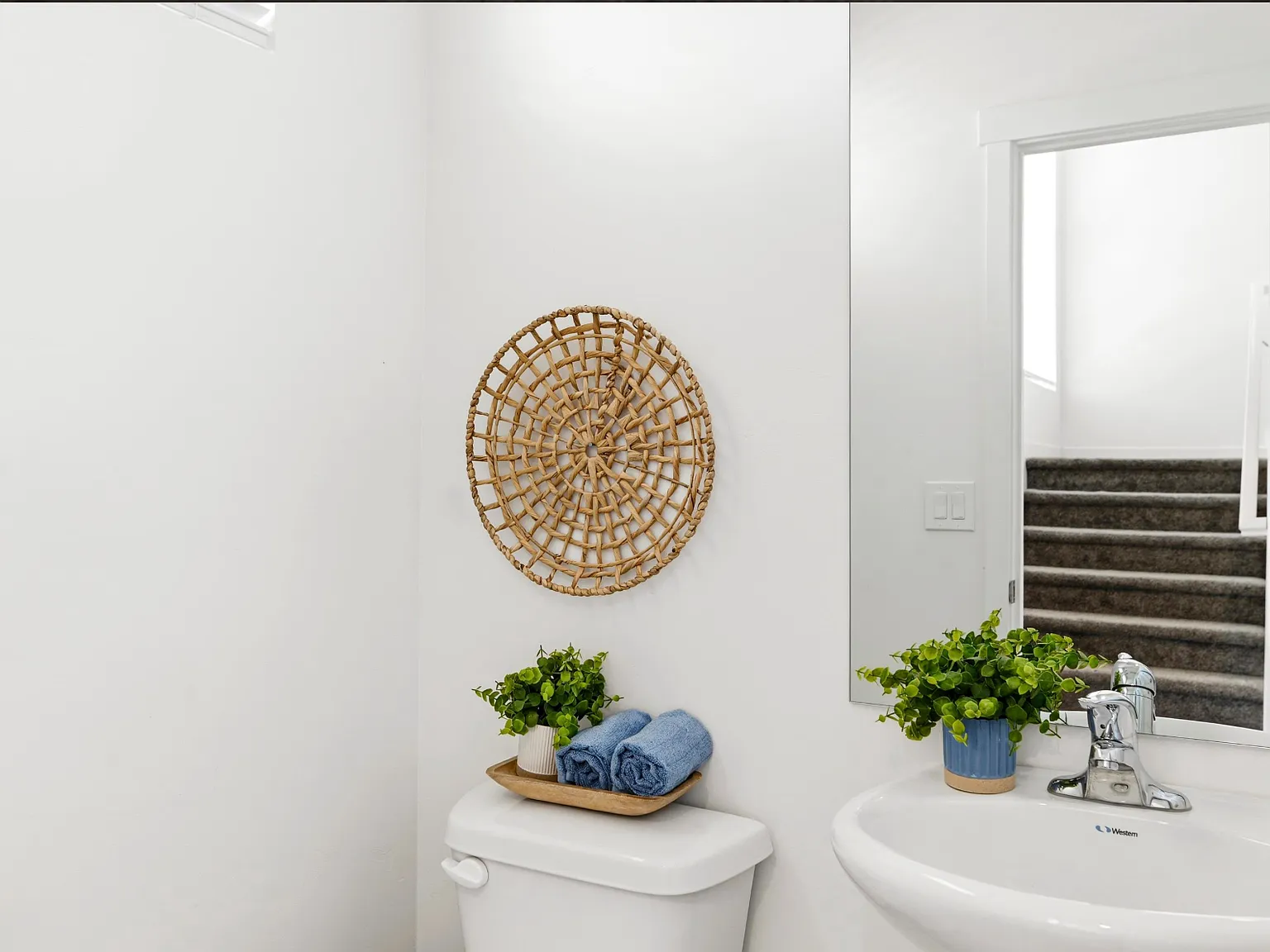 3 bed, 1700 sqft, $2,300 — Photo 4