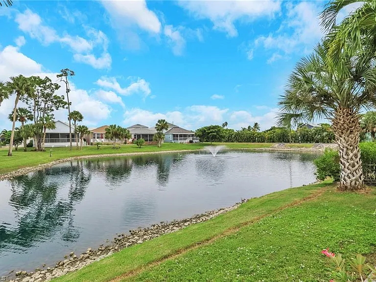 6085 Lake Front Dr — Photo 24