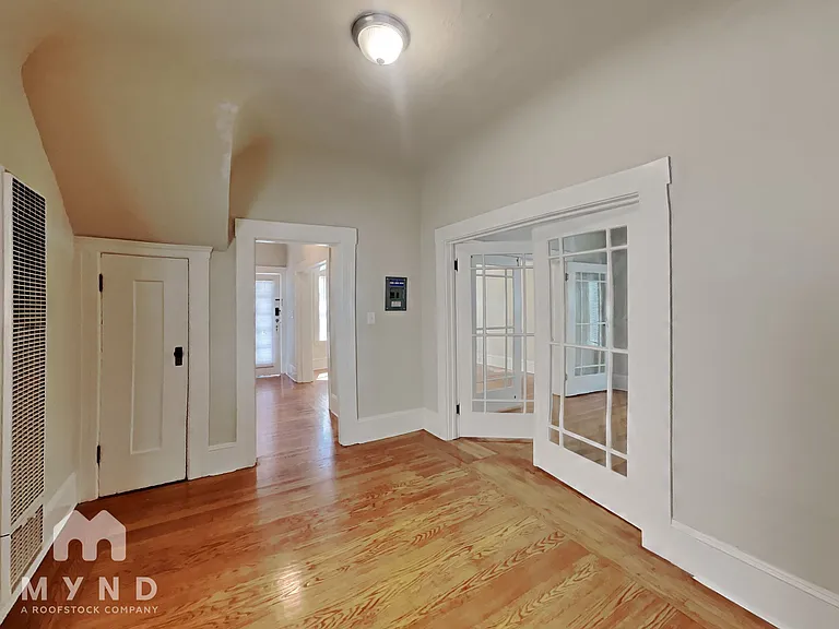 231 Athol Ave — Photo 5