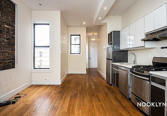3rd image of 399 Bleecker St APT 3B