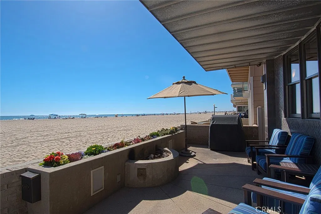 3 bed, 4.5 bath, 2591 sqft, $28,000 — Photo 2