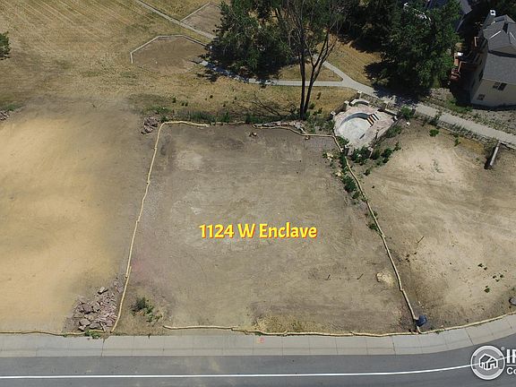 2nd image of 1124 W Enclave Cir