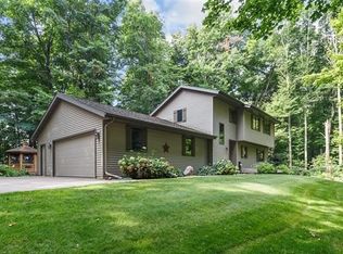N5115 Woodhaven Ct, Shiocton, WI 54170