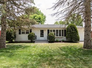 310 W State St, North Aurora, IL