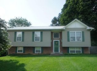 122 W Barton Ridge Rd, Greeneville, TN 37743