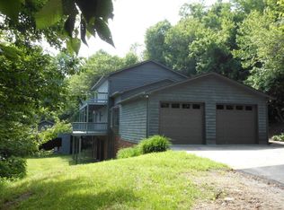 397 Flat Top Rd, Blowing Rock, NC 28605