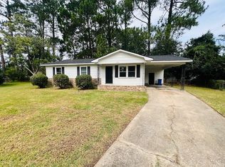 302 Bighorn Dr, Fayetteville, NC 28303
