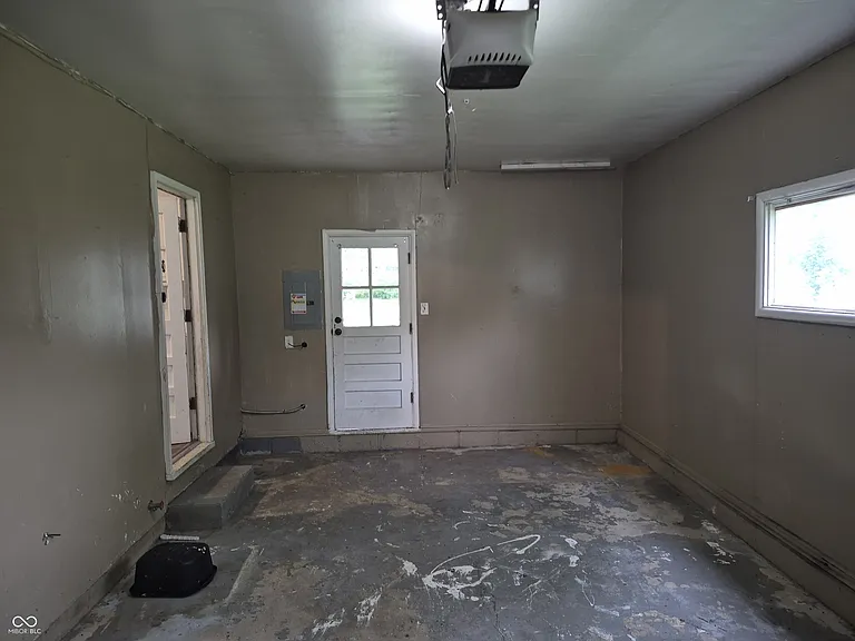 2725 Kristen Dr W — Photo 22