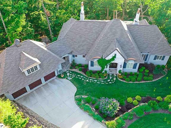 2nd image of 14 Bella Citta Ct