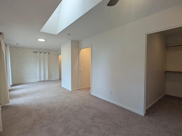1514 N Elaine Way — Photo 14