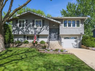 225 Williams Dr, Schaumburg, IL