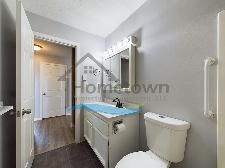 301 W 2nd Ave — Photo 21