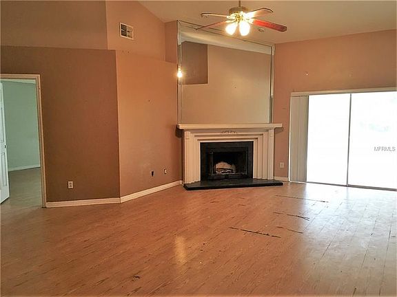 3rd image of 4920 Balsam Dr