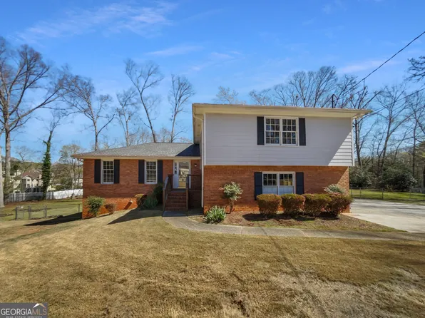 3186 Laurel Way, Snellville, GA 30078