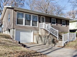 1024 Cheyenne Rd NW, Cedar Rapids, IA 52405