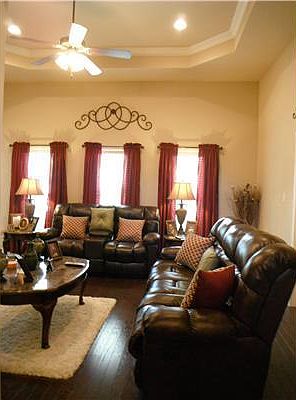 4th image of 12113 Poplar Dr