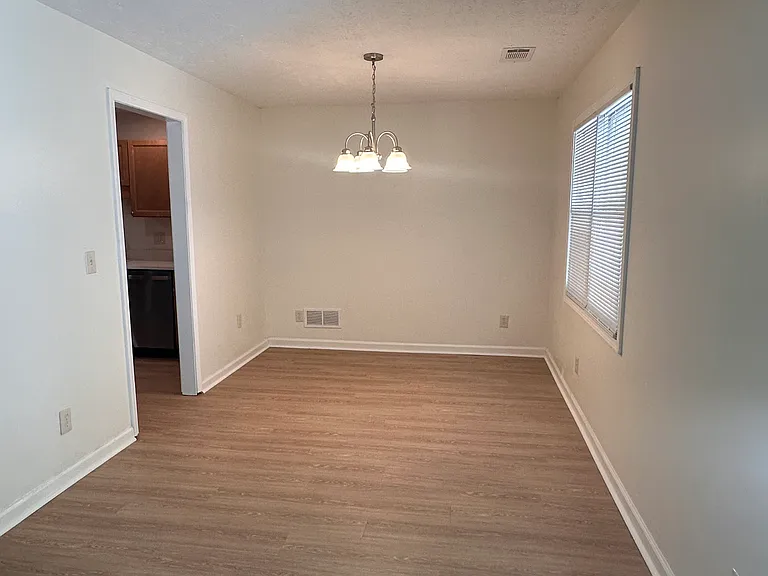 810 Wilson Cir SW #810 — Photo 10