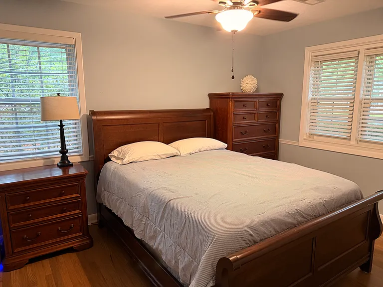 604 Yale Dr — Photo 8