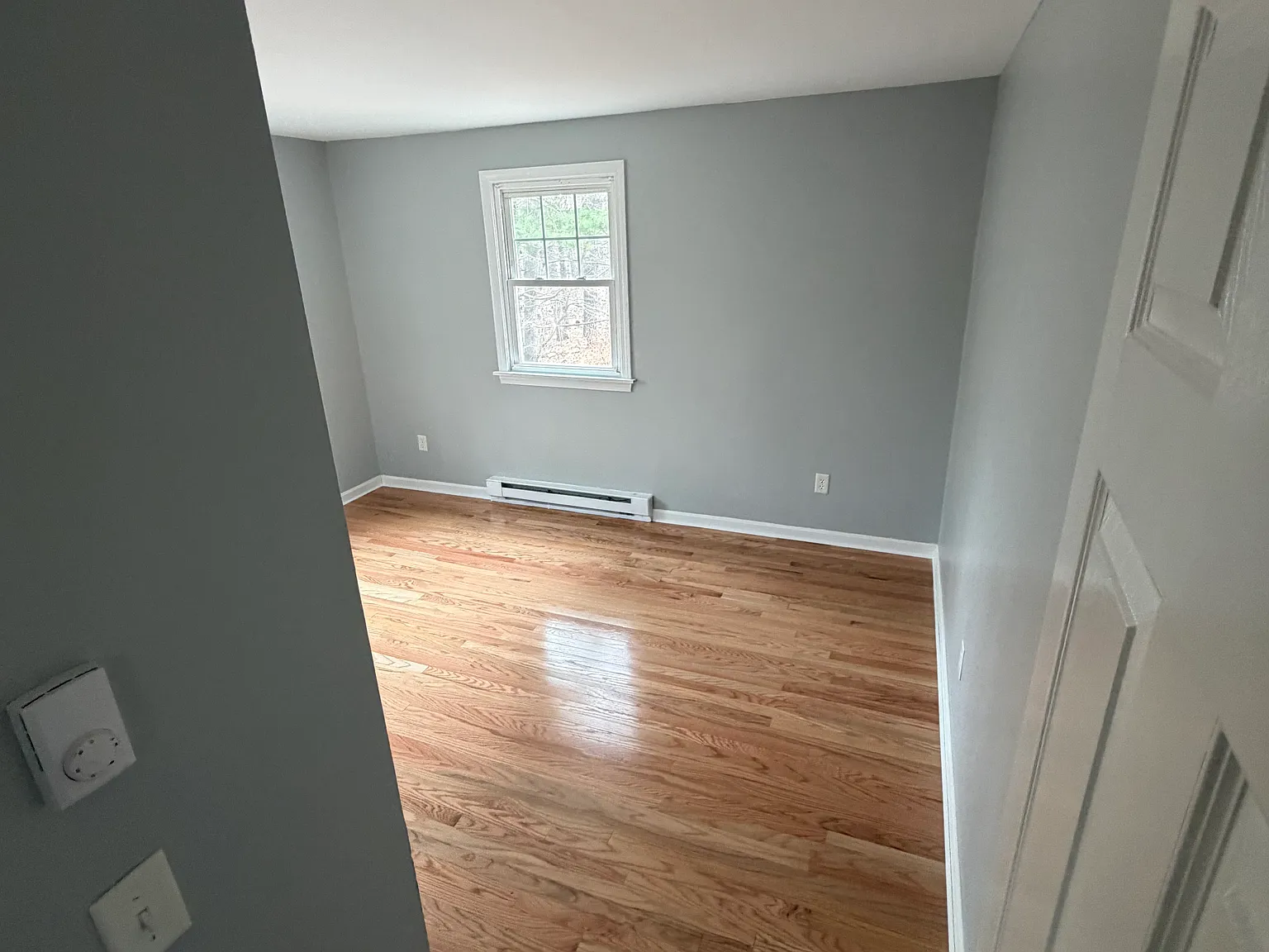 2 bed, 700 sqft, $1,800 — Photo 2