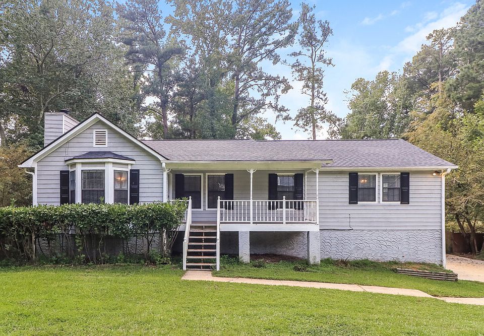 1st image of 2690 Deerfield Cir SW