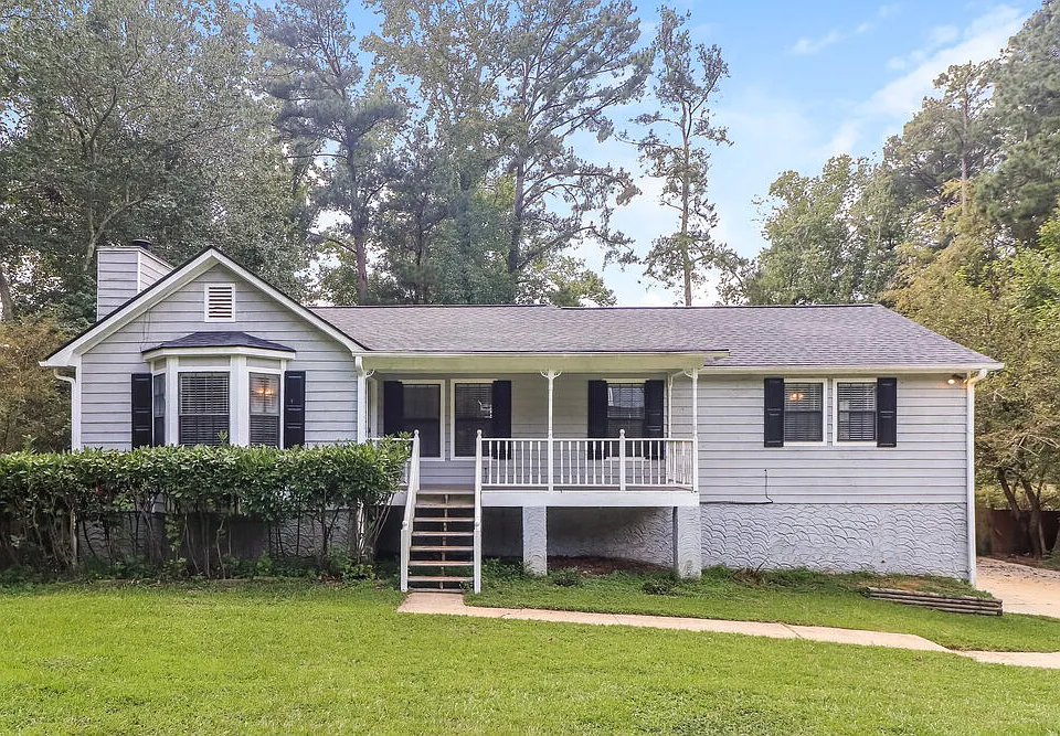2690 Deerfield Cir SW