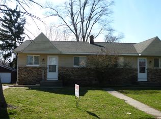 2456-2458 31st St SW, Wyoming, MI 49519
