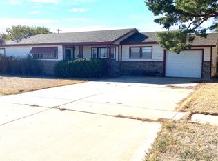 815 W Grover St, Floydada, TX 79235