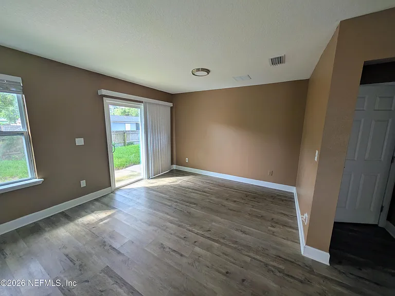 1380 Ottawa Ave — Photo 6