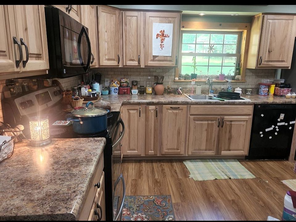 Kitchen; hickory cabinets