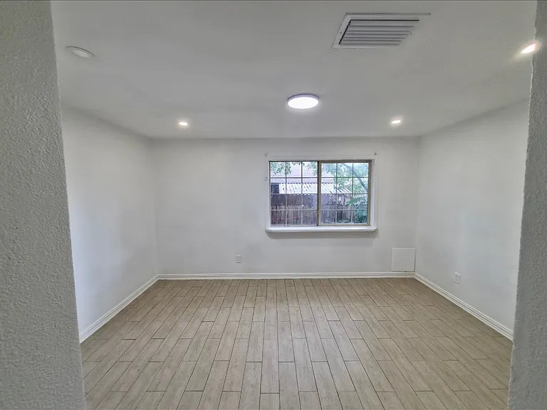 5013 Copperbend Blvd — Photo 4