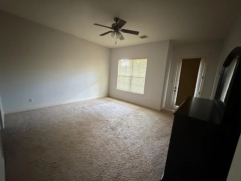 10531 Steinbeck Ln — Photo 7
