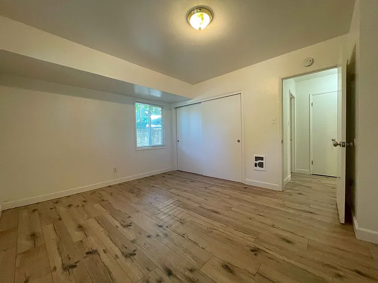 125 Berryman St — Photo 7