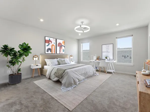 2136 Glacier Rd, Herndon, VA 20170