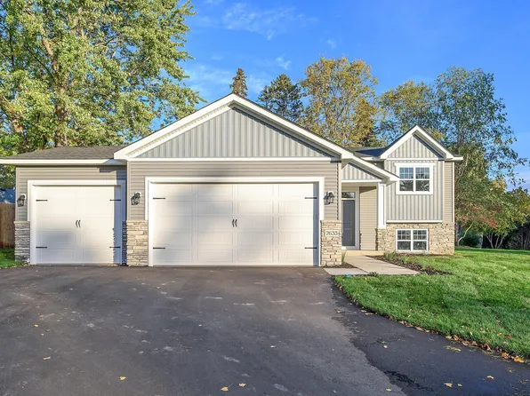 2 SW 8th St, Grand Rapids, MN 55744