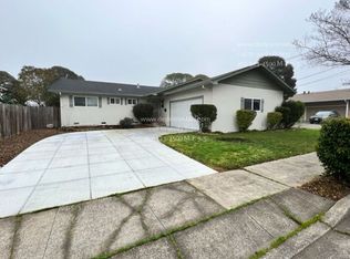 1236 Bertha Ln, Santa Rosa, CA 95405