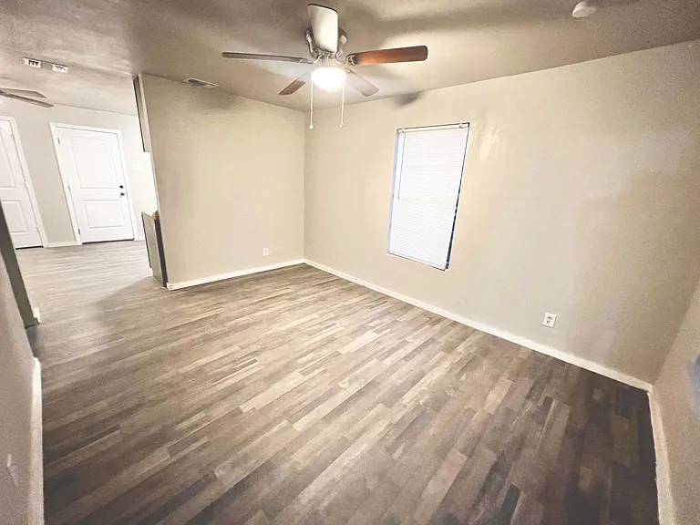 754 Fitch St — Photo 4