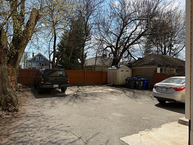 368 Orms St #3 — Photo 11