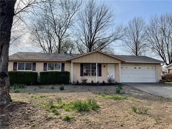 1104 Letha Dr, Springdale, AR 72762