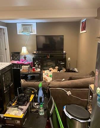 2nd image of 867 Terra Ln #2