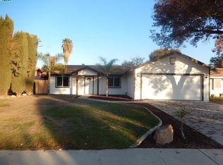 2428 Oak Ct, Visalia, CA 93292