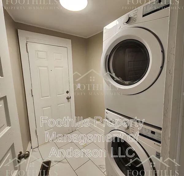 120 Anderson Ave #B — Photo 10