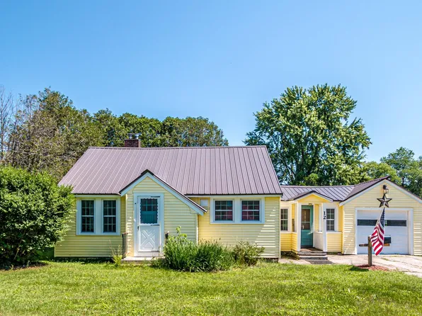 12 Kilkenny Street, Lancaster, NH 03584