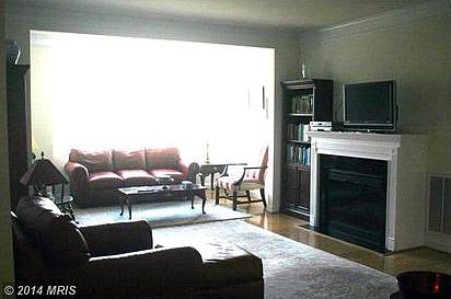 2nd image of 701 Cobblestone Blvd Unit 205