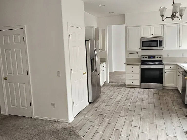 15303 NW Blakely Ln — Photo 2