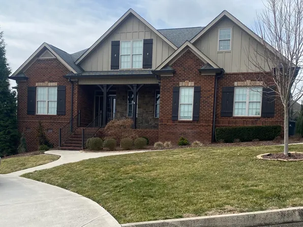 627 Blowing Rock Ln, Knoxville, TN 37922