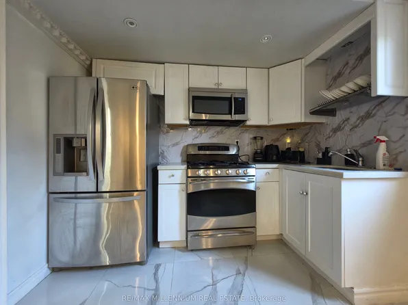 66 Overlord Cres, Toronto, ON M1B 4P2